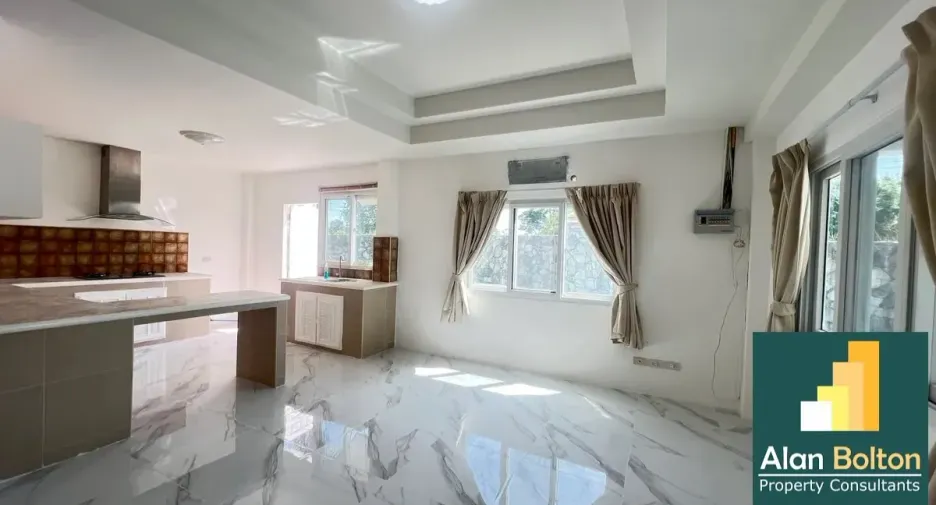 For rent and for sale 3 bedrooms house in Bang Lamung, Chonburi