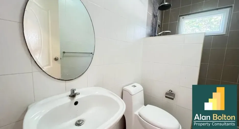 For rent and for sale 3 bedrooms house in Bang Lamung, Chonburi