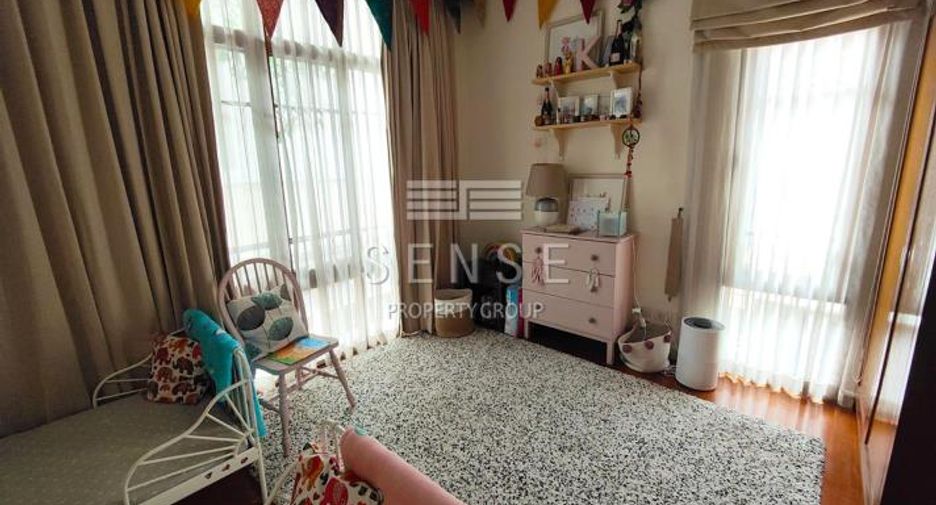 For rent 4 bedrooms house in Pathum Wan, Bangkok