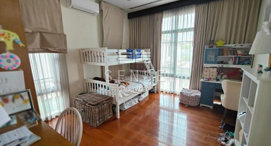 For rent 4 bedrooms house in Pathum Wan, Bangkok
