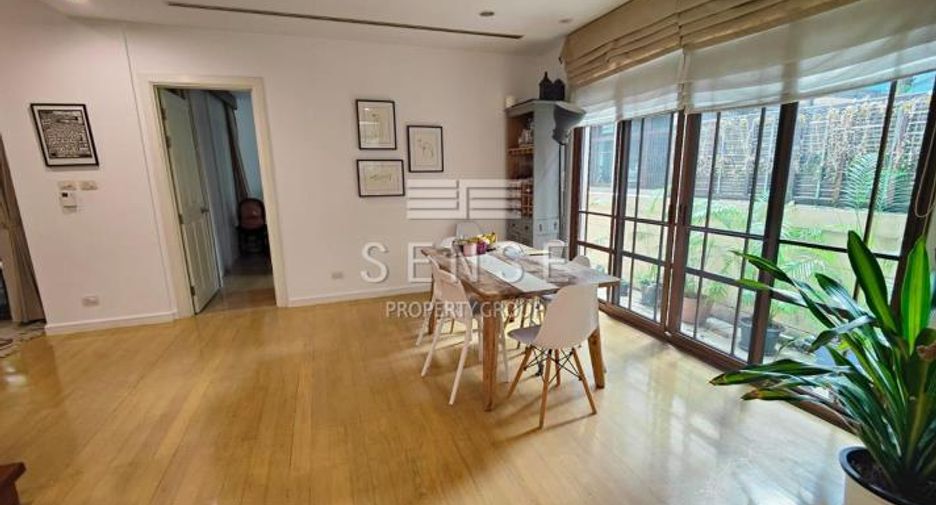 For rent 4 bedrooms house in Pathum Wan, Bangkok