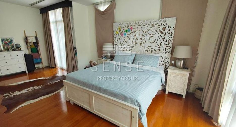For rent 4 bedrooms house in Pathum Wan, Bangkok