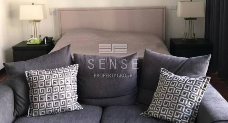 For sale 5 bedrooms house in Yan Nawa, Bangkok