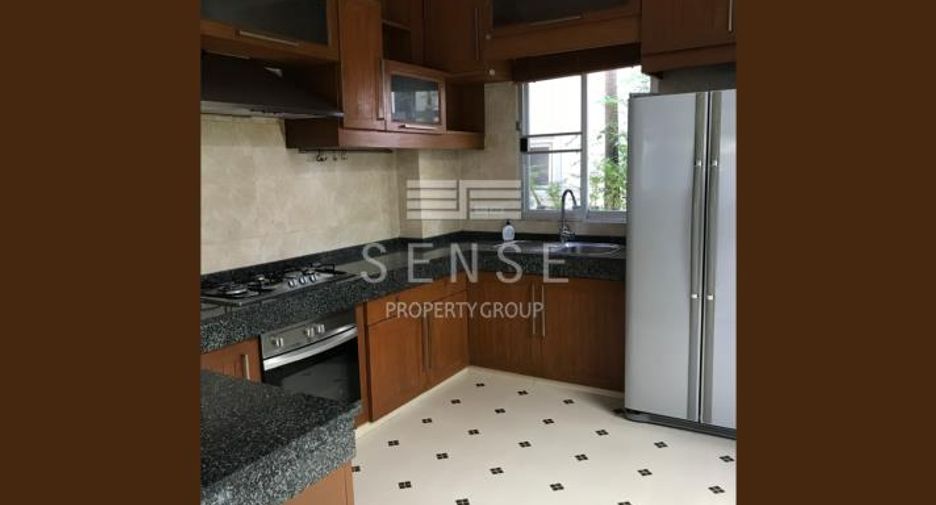 For rent 5 bedrooms house in Khlong Toei, Bangkok