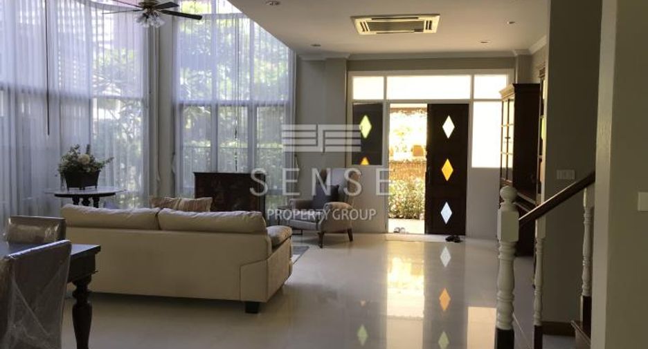 For rent 5 bedrooms house in Khlong Toei, Bangkok