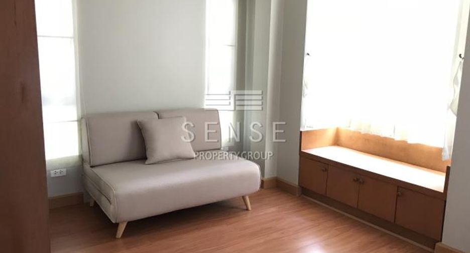 For rent 5 bedrooms house in Khlong Toei, Bangkok