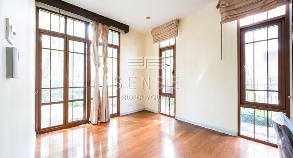 For rent 4 bedrooms house in Pathum Wan, Bangkok