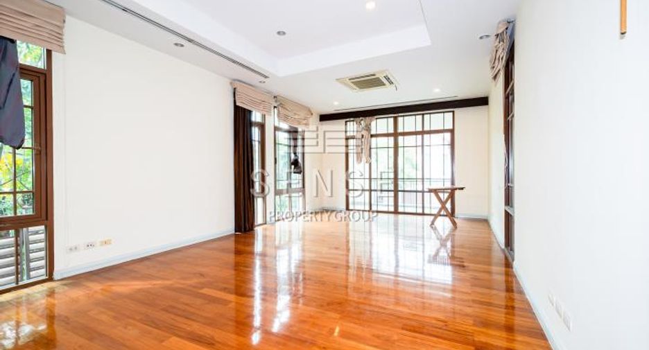 For rent 4 bedrooms house in Pathum Wan, Bangkok