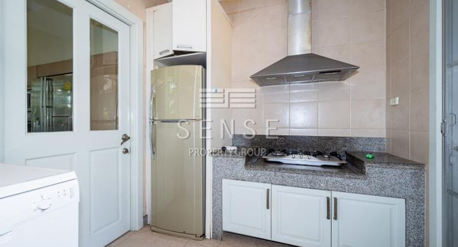 For rent 4 bedrooms house in Pathum Wan, Bangkok