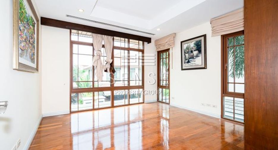 For rent 4 bedrooms house in Pathum Wan, Bangkok