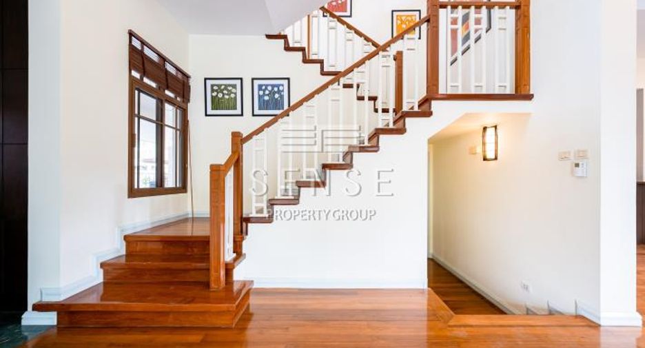 For rent 4 bedrooms house in Pathum Wan, Bangkok