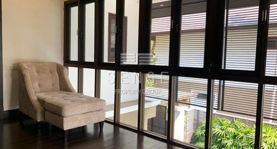 For rent 4 bedrooms house in Khlong Toei, Bangkok