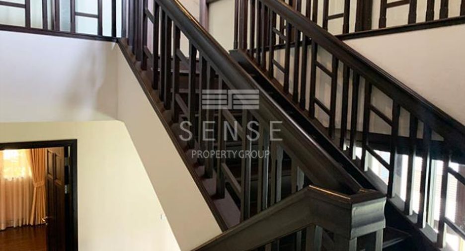 For rent 4 bedrooms house in Khlong Toei, Bangkok