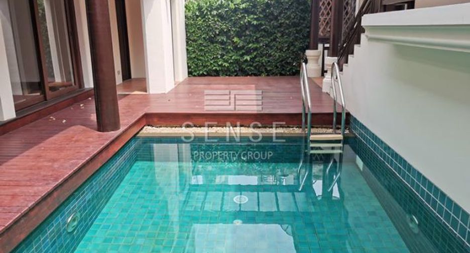 For rent 3 bedrooms house in Khlong Toei, Bangkok