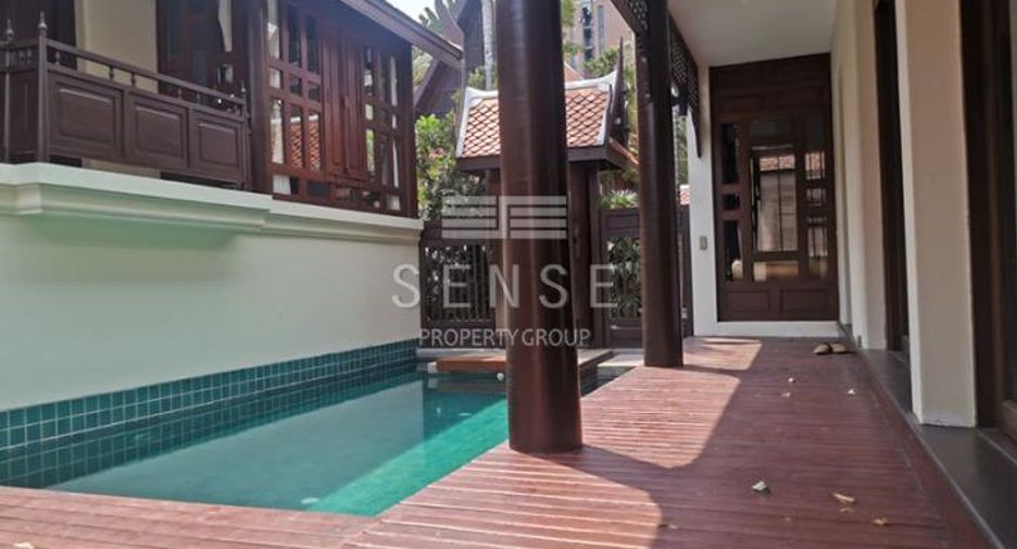 For rent 3 bedrooms house in Khlong Toei, Bangkok