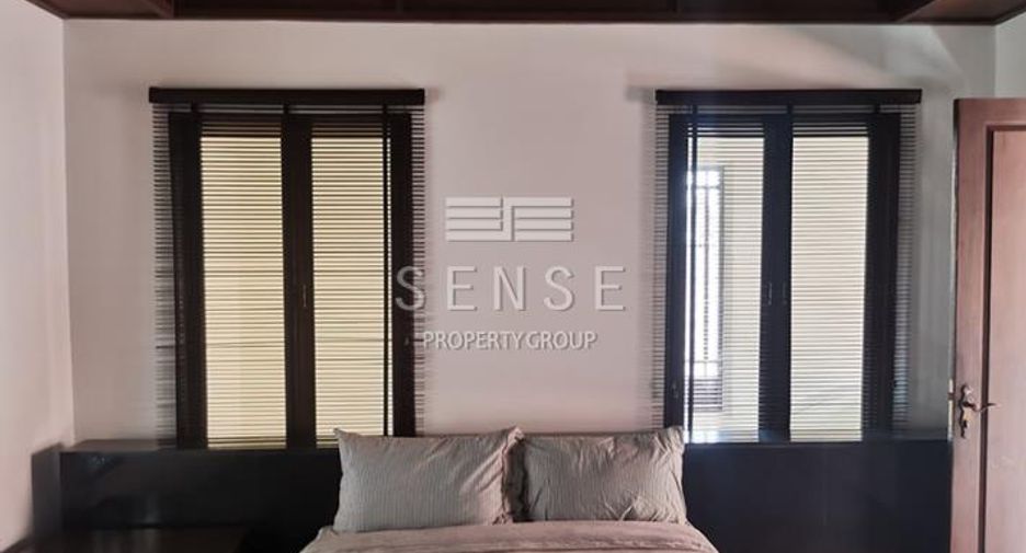 For rent 3 bedrooms house in Khlong Toei, Bangkok