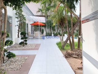 Casa en alquiler y en venta de 7 habitaciones en Bang Lamung, Chonburi