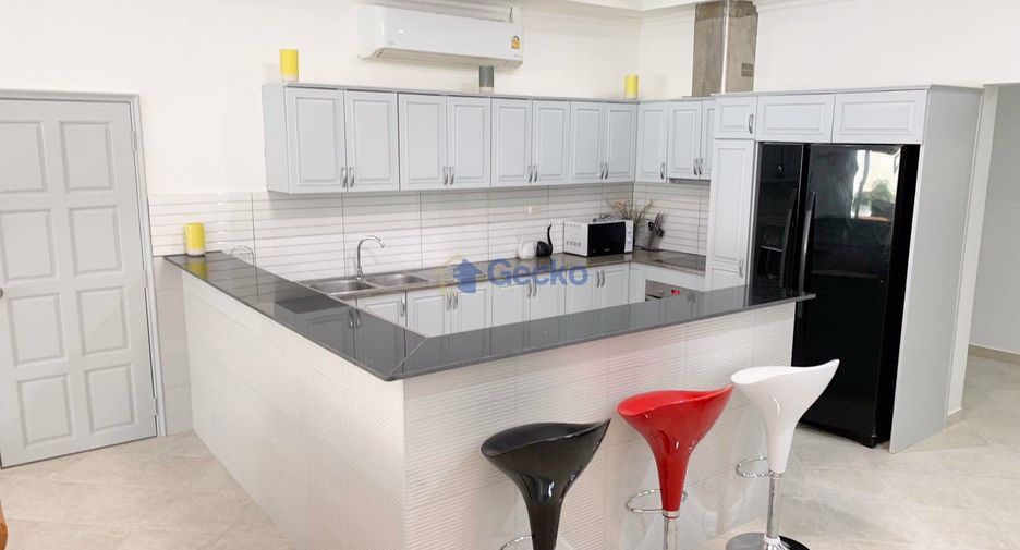 For rent and for sale 7 bedrooms house in Bang Lamung, Chonburi