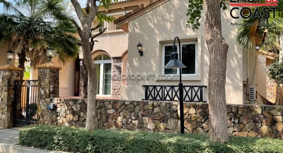 For rent and for sale 3 bedrooms house in Jomtien, Pattaya