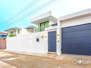 Haus zum Kauf mit 5 Zimmer in Bang Lamung, Chonburi