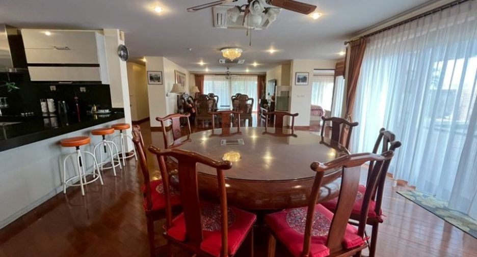 For sale 6 ベッドルーム house in Bang Lamung, Chonburi
