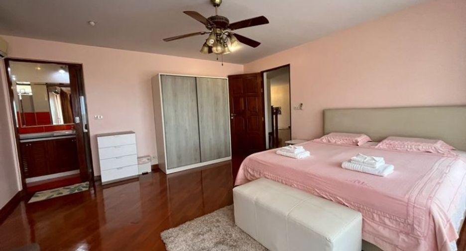 For sale 6 ベッドルーム house in Bang Lamung, Chonburi