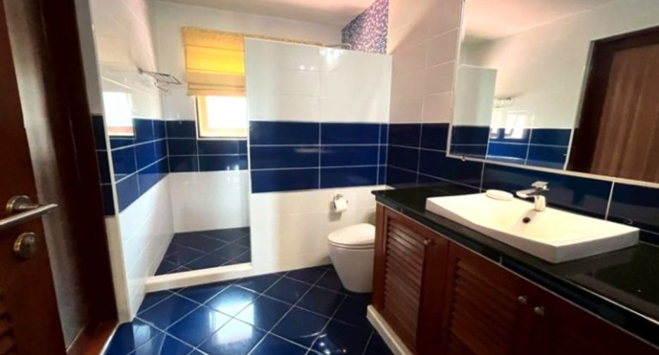 For sale 6 ベッドルーム house in Bang Lamung, Chonburi