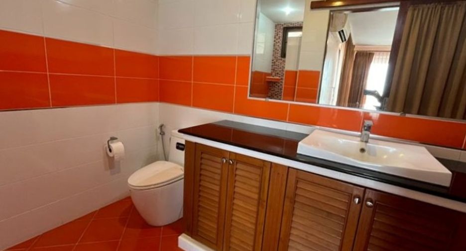 For sale 6 ベッドルーム house in Bang Lamung, Chonburi