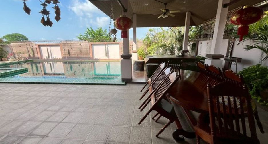 For sale 6 ベッドルーム house in Bang Lamung, Chonburi