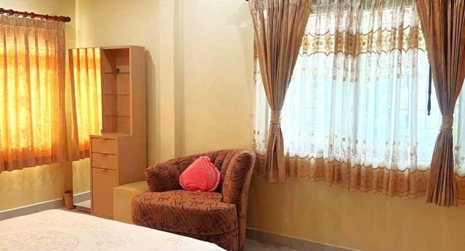 Продажа 4 спальни дом в Банг Ламунг, Чонбури