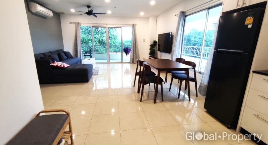 For sale 3 bedrooms condo in Pratumnak, Pattaya