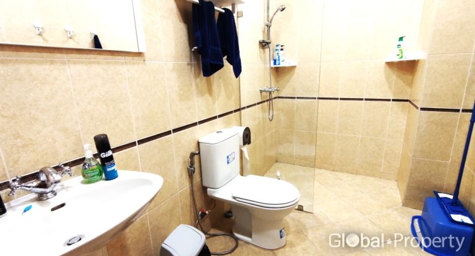 For sale 3 bedrooms condo in Pratumnak, Pattaya
