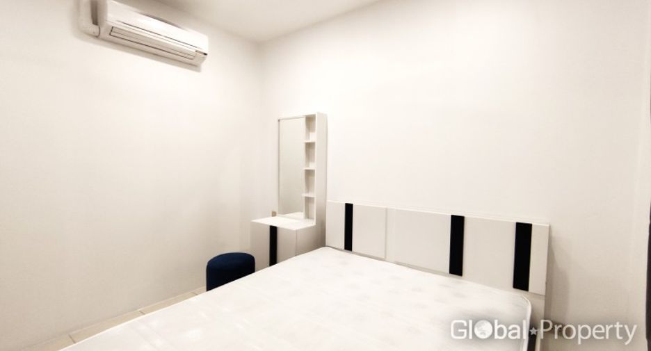 For sale 3 bedrooms condo in Pratumnak, Pattaya