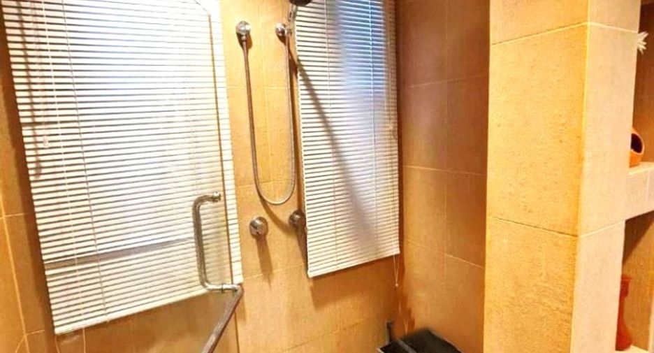 For sale 3 bedrooms house in East Pattaya, Pattaya