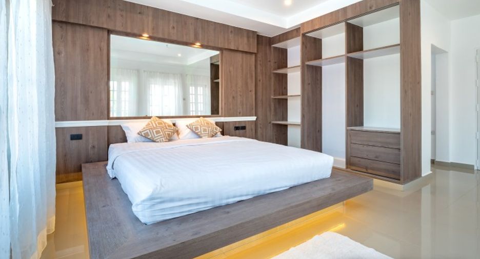 For sale 6 bedrooms house in East Pattaya, Pattaya
