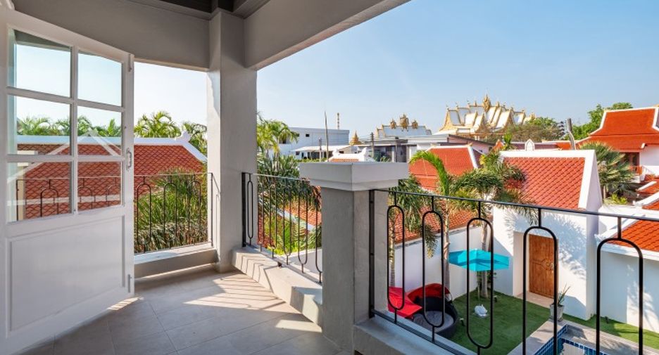 For sale 6 bedrooms house in East Pattaya, Pattaya