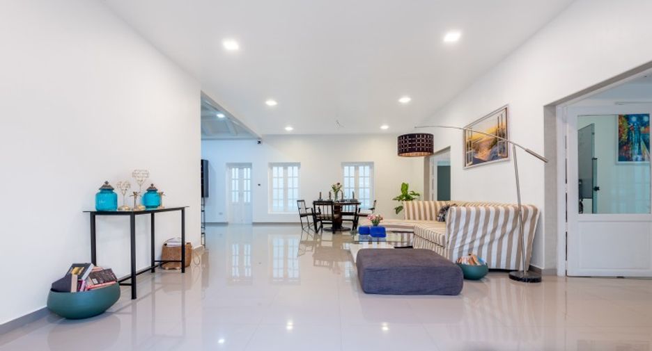 For sale 6 bedrooms house in East Pattaya, Pattaya