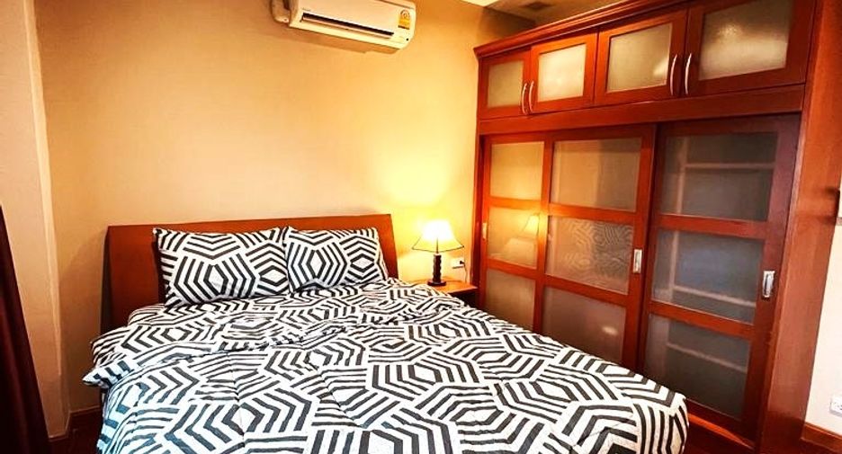 For sale 3 bedrooms condo in Pratumnak, Pattaya