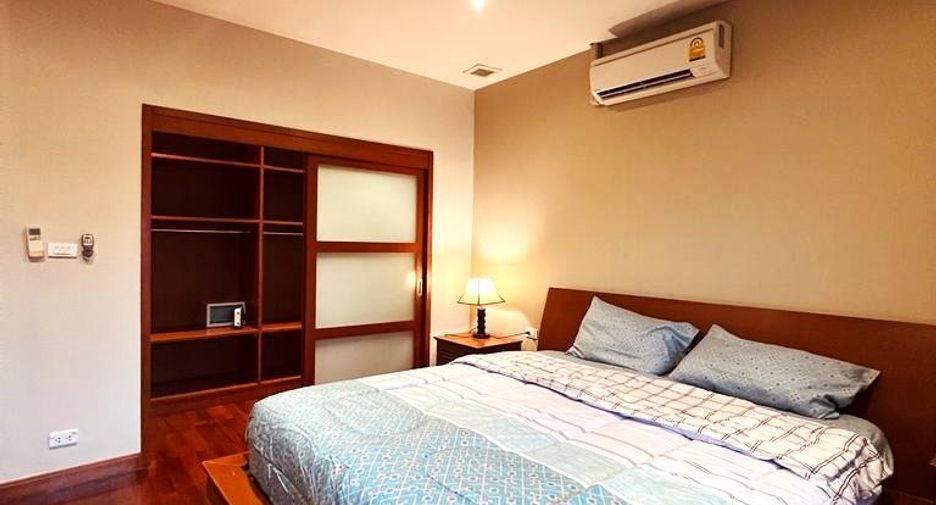 For sale 3 bedrooms condo in Pratumnak, Pattaya