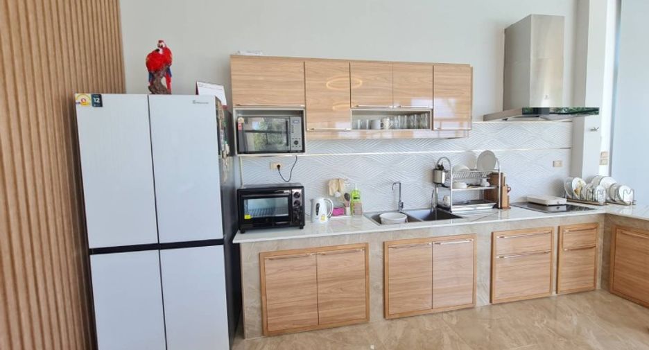 Продажа 3 спальни дом в Саттахип, Чонбури