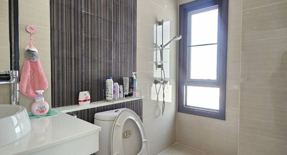 For sale 4 bedrooms house in Bang Lamung, Chonburi