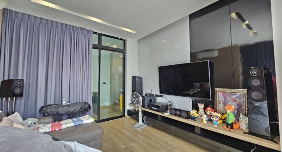 For sale 4 bedrooms house in Bang Lamung, Chonburi
