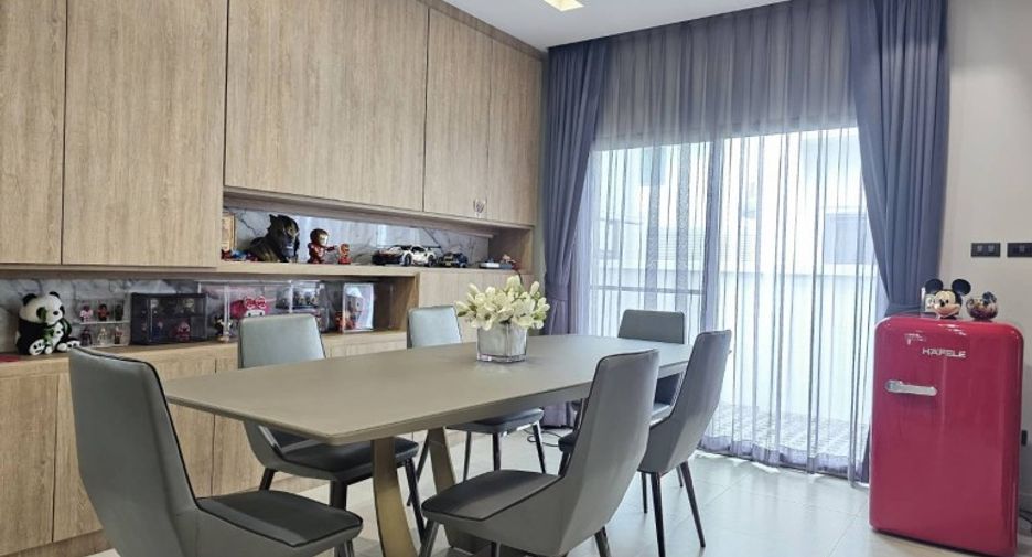 For sale 4 bedrooms house in Bang Lamung, Chonburi
