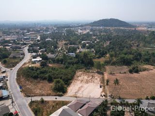 出售 土地 在 Bang Lamung, Chon Buri