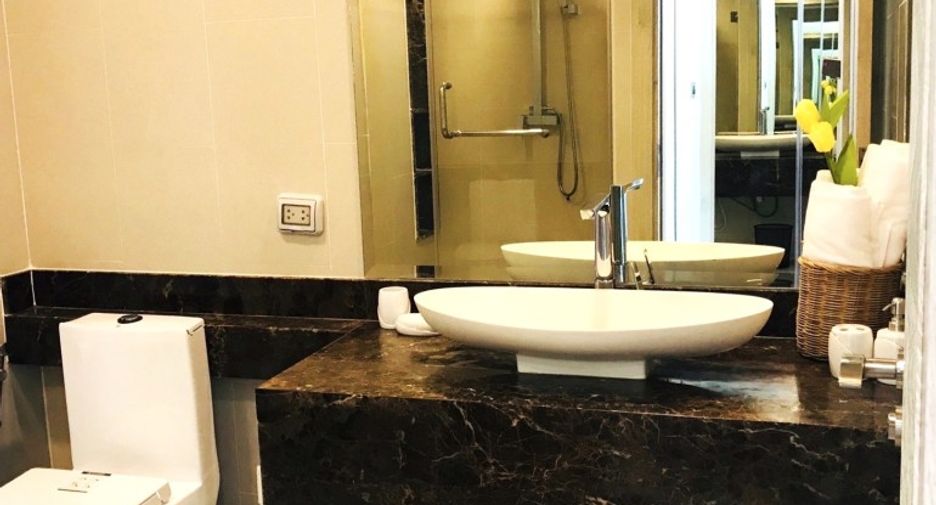 For sale 2 bedrooms condo in Pratumnak, Pattaya
