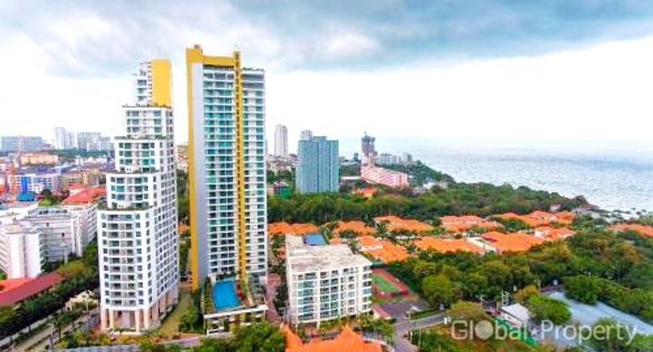 For sale 2 bedrooms condo in Pratumnak, Pattaya