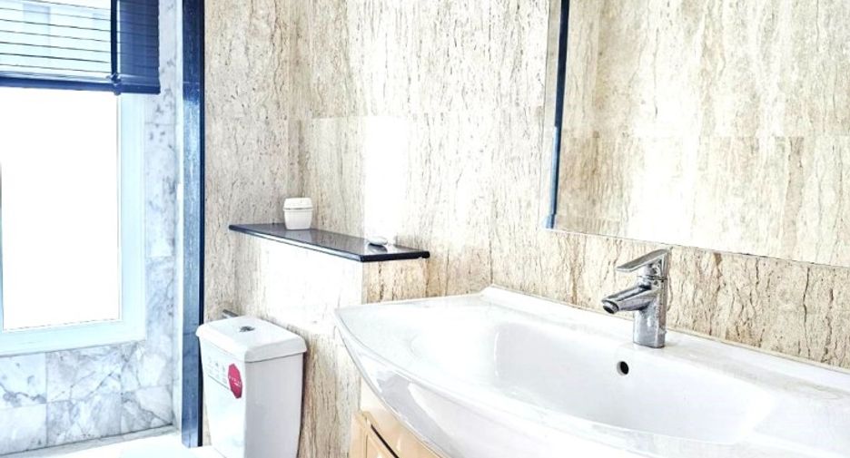 For sale 4 bedrooms house in East Pattaya, Pattaya