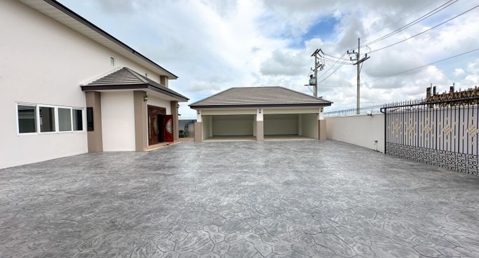À vendre 4 chambres maison à Bang Lamung, Chonburi