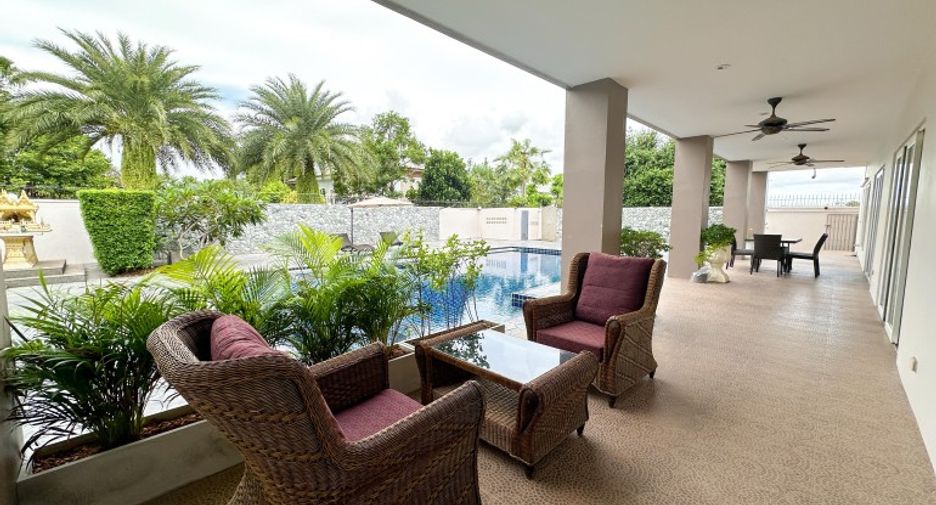 À vendre 4 chambres maison à Bang Lamung, Chonburi