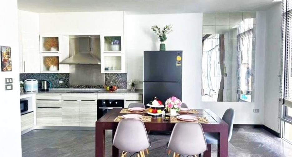 Haus zum Kauf mit 4 Zimmer in Sattahip, Chonburi
